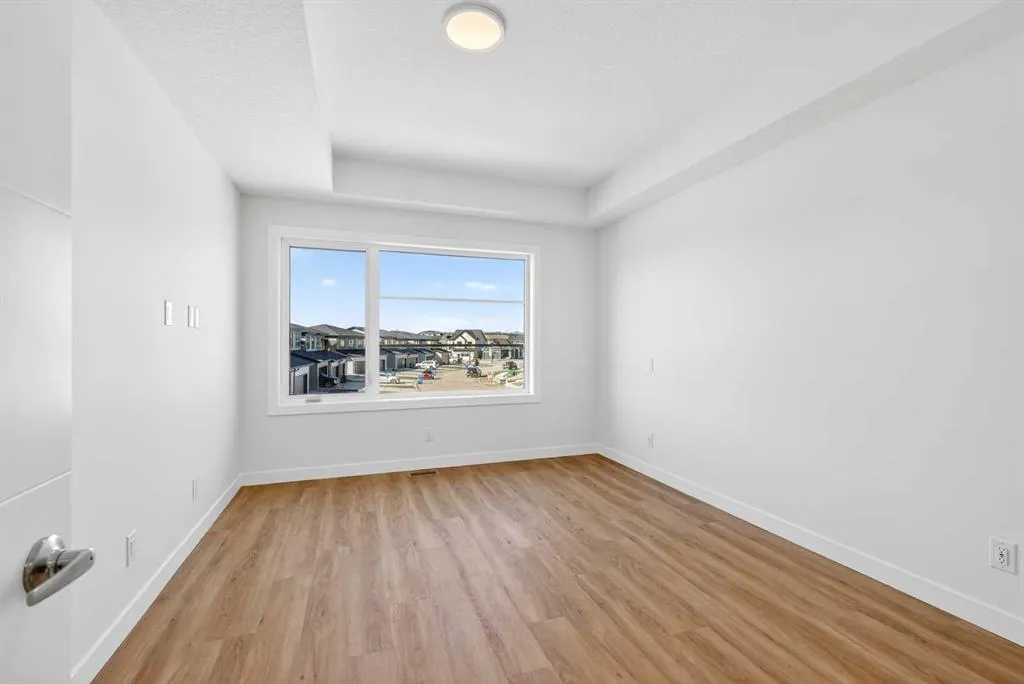 1105 Sailfin Heath