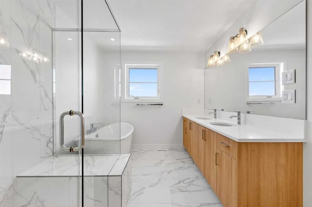 1105 Sailfin Heath