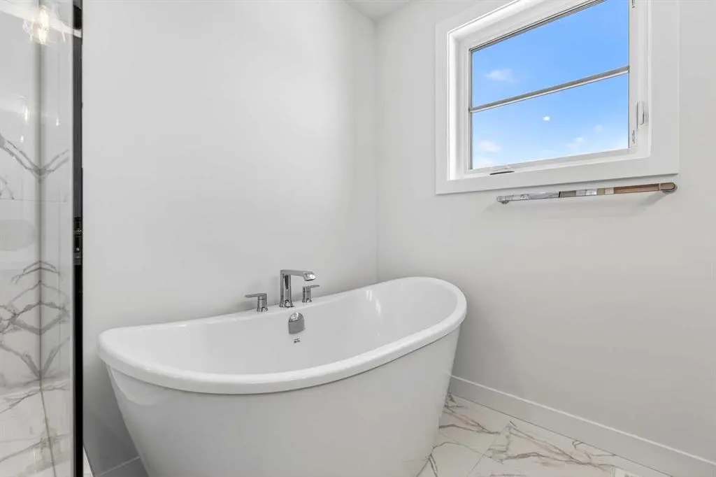 1105 Sailfin Heath