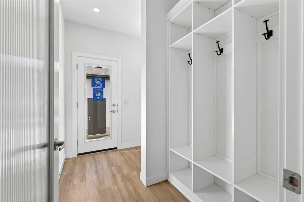 1105 Sailfin Heath