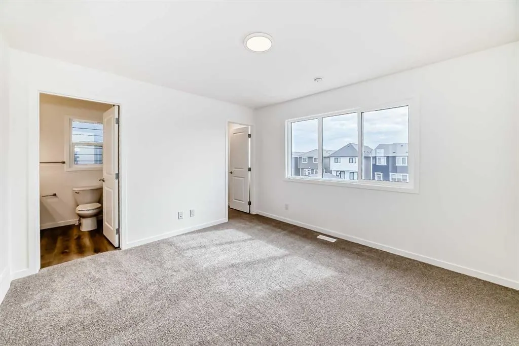 36 Mercado Road SE