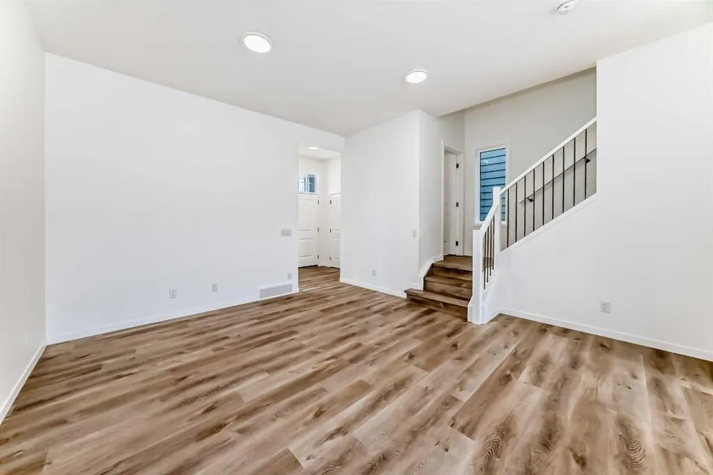 36 Mercado Road SE