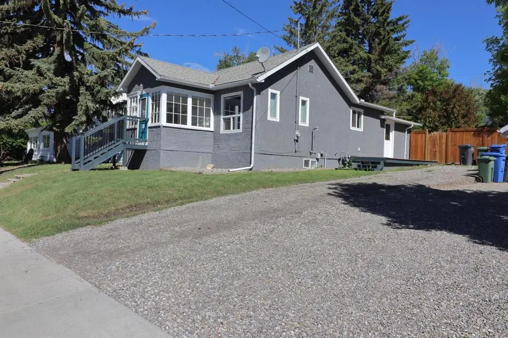 18 Maple Street