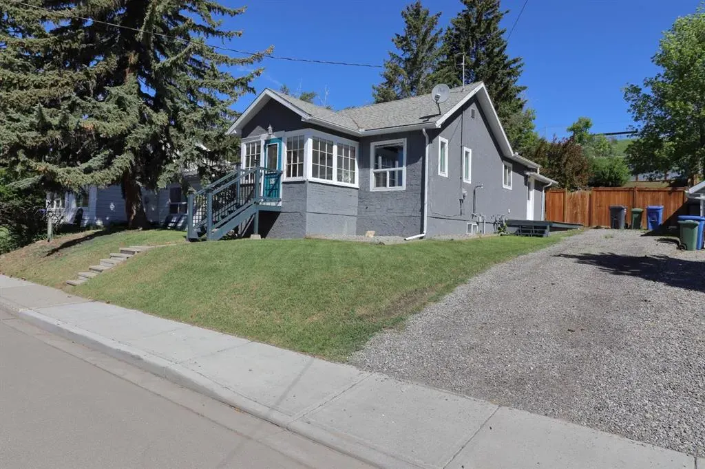 18 Maple Street