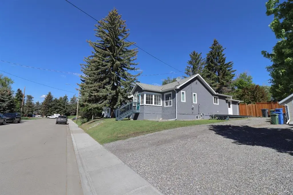 18 Maple Street