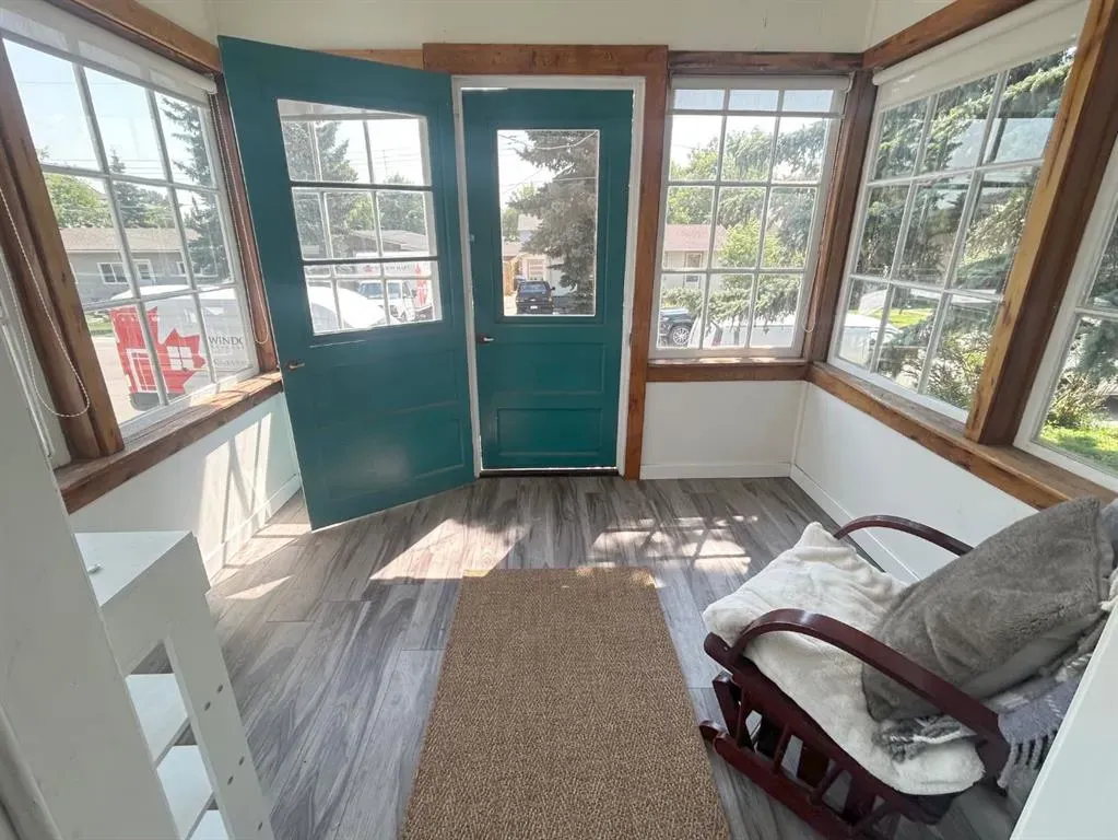 18 Maple Street