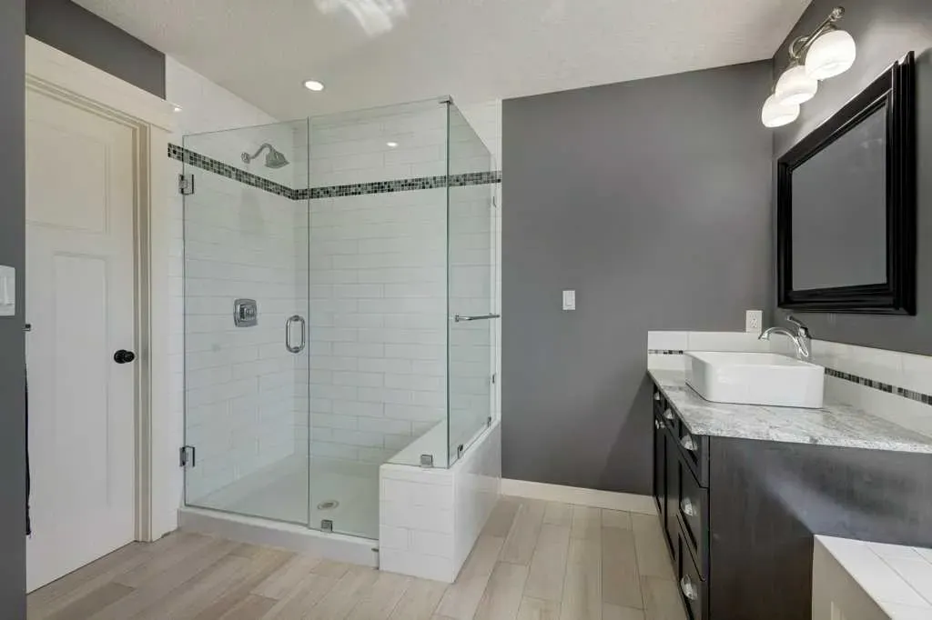 1233 Hillcrest Manor Estates