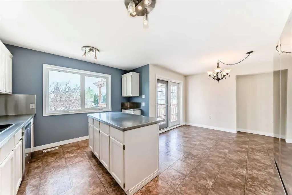 26 Green Meadow Drive