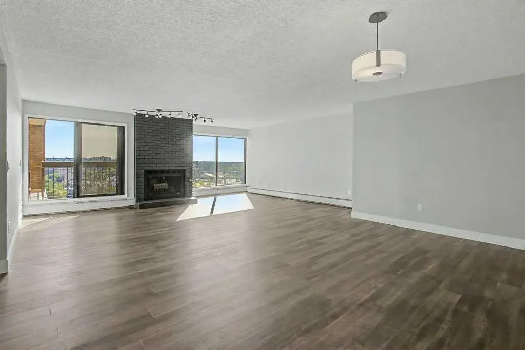 320 Meredith Road NE #602