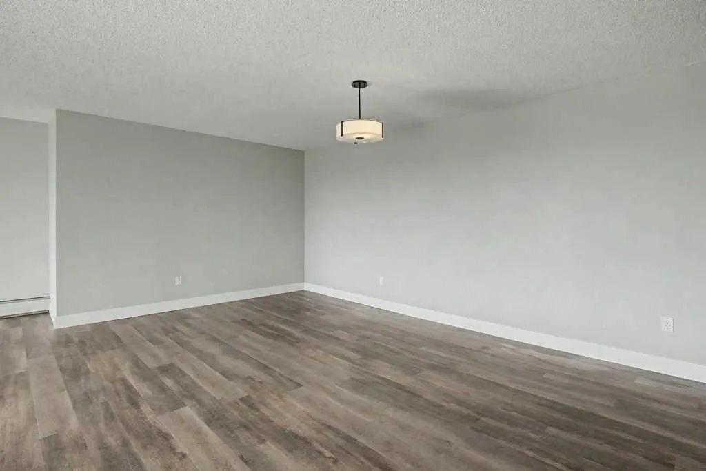 320 Meredith Road NE #602