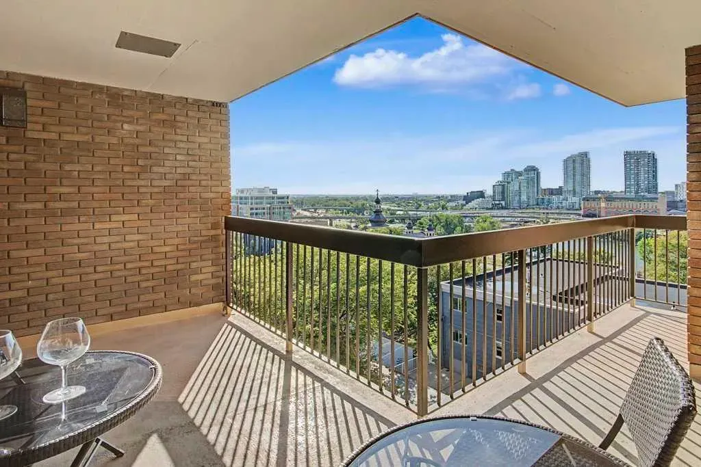 320 Meredith Road NE #602