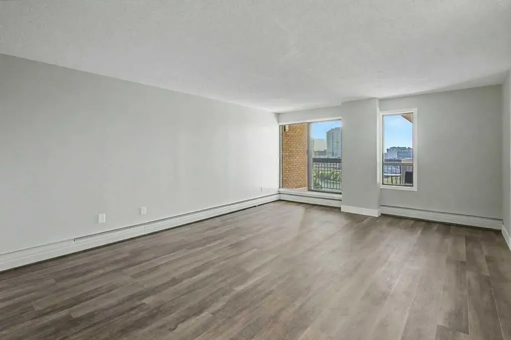 320 Meredith Road NE #602