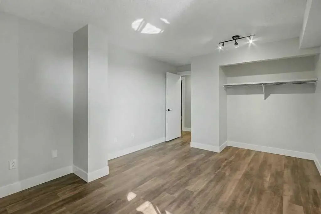 320 Meredith Road NE #602
