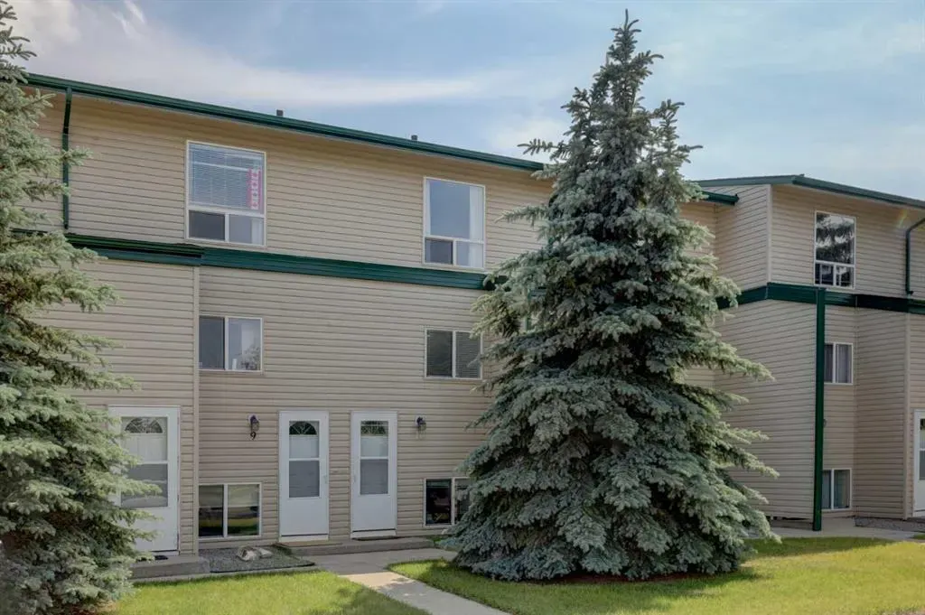 707 Westmount Drive #10