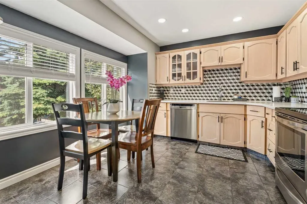 49 Lock Crescent
