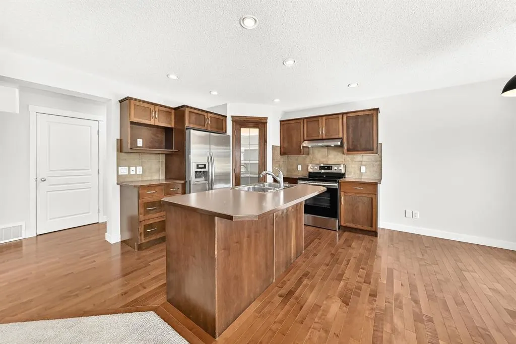 799 Tuscany Drive NW