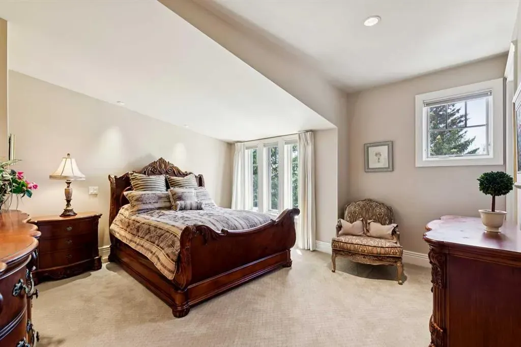 6 Aspen Ridge Lane SW