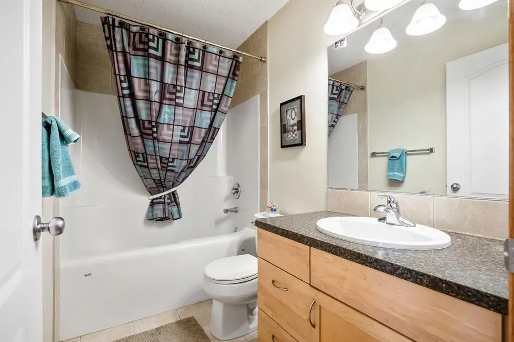 209 Strathcona Circle