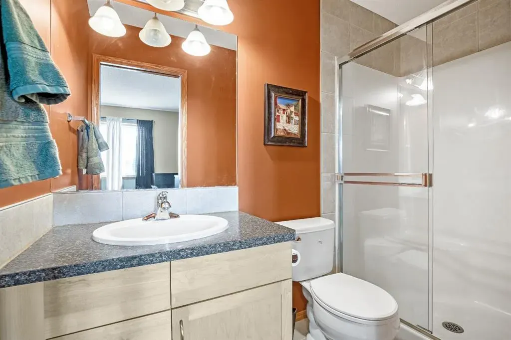 209 Strathcona Circle