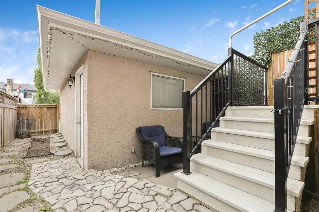 209 Strathcona Circle