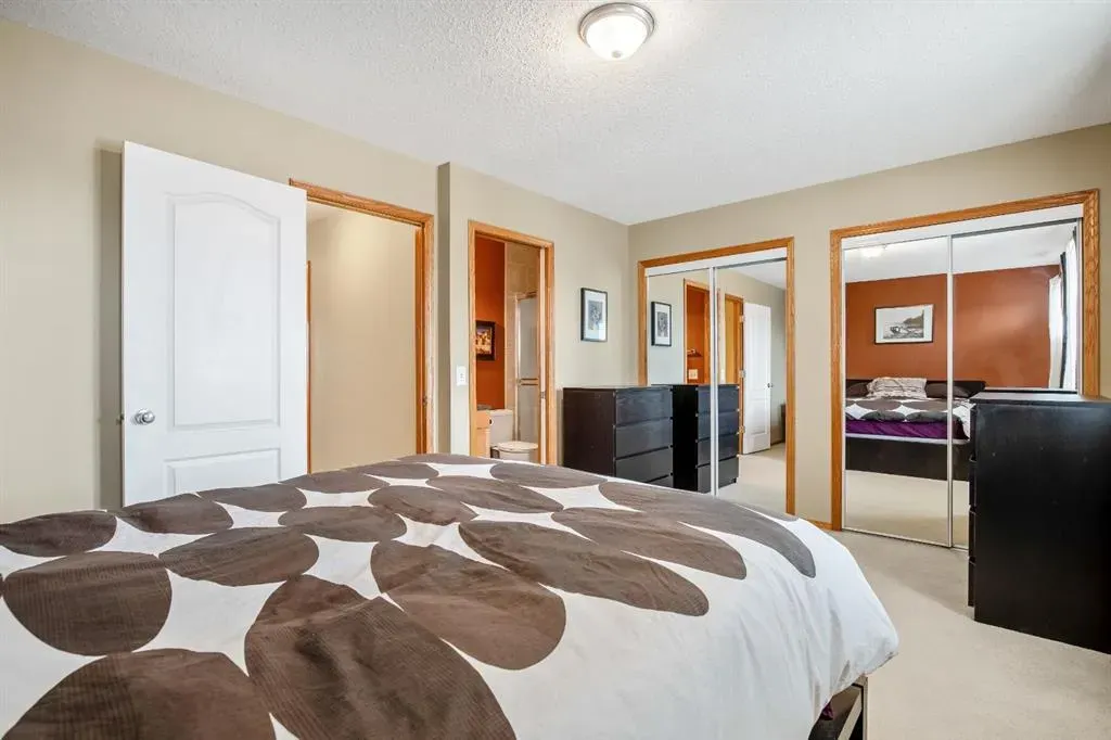 209 Strathcona Circle