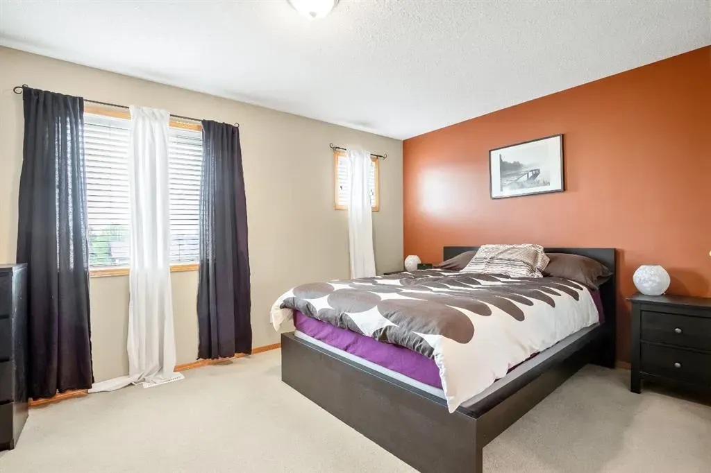 209 Strathcona Circle
