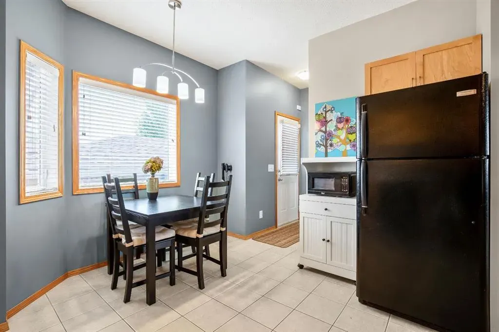 209 Strathcona Circle