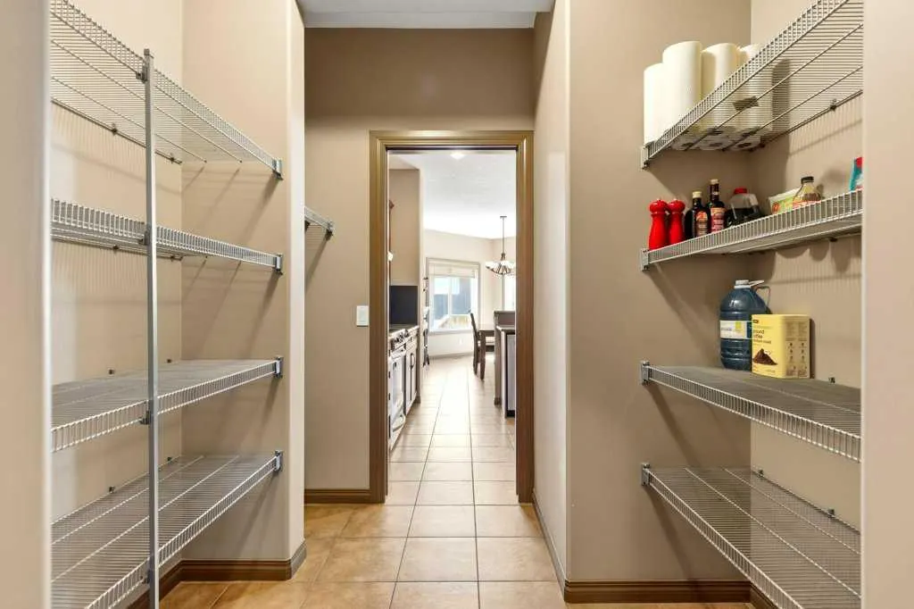 23 Aspen Stone Crescent SW