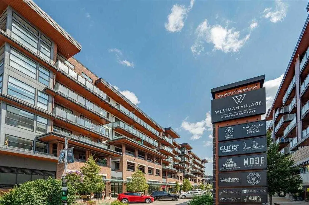 30 Mahogany Mews SE #112