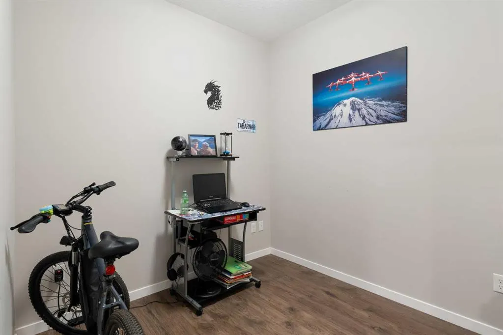 30 Mahogany Mews SE #112