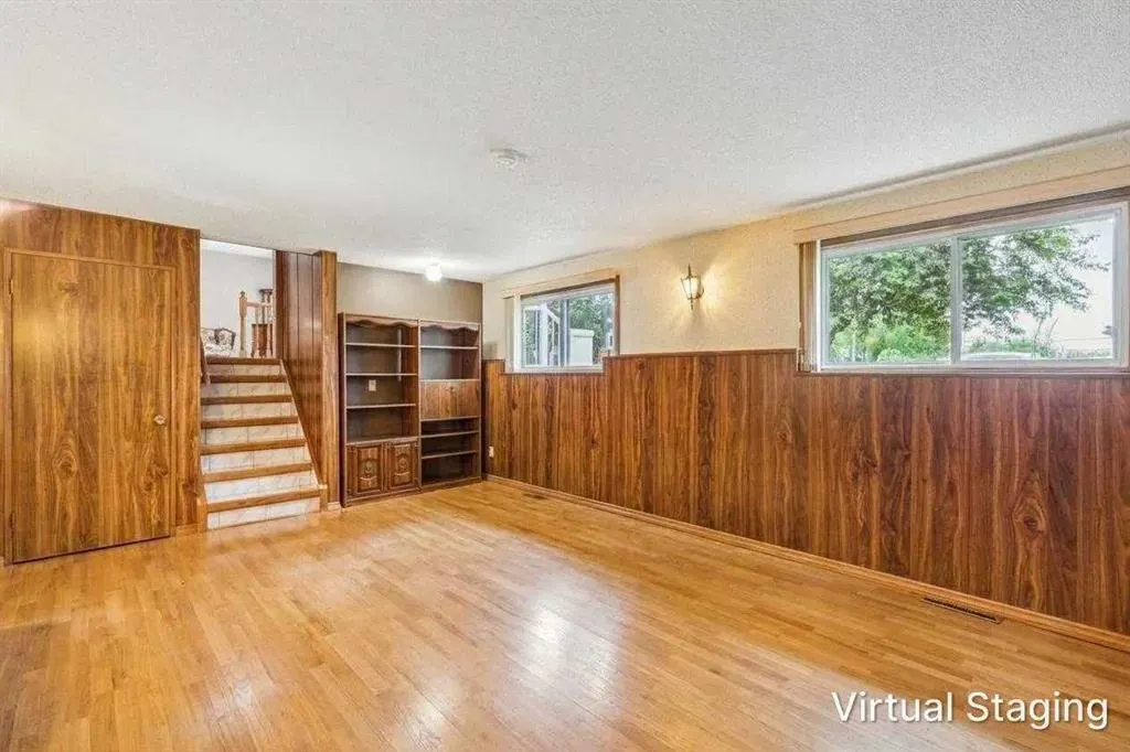5036 Vallance Crescent NW