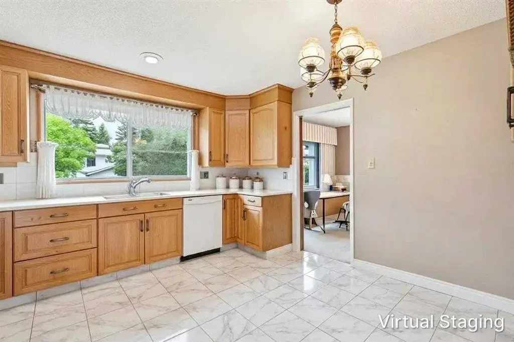 5036 Vallance Crescent NW