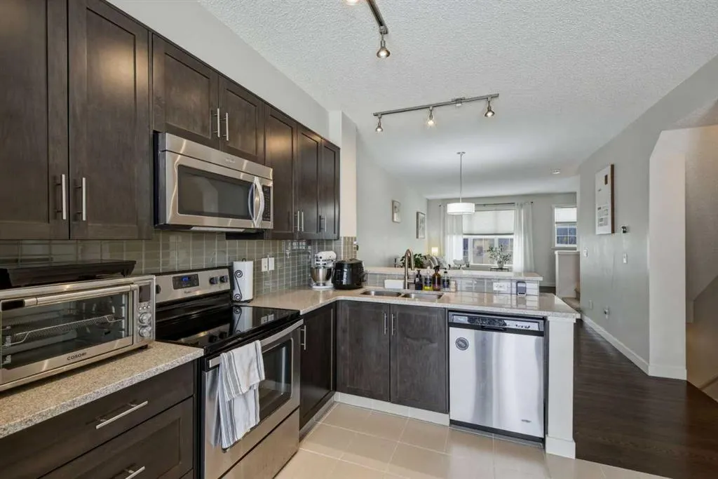 214 Nolanfield Villas NW