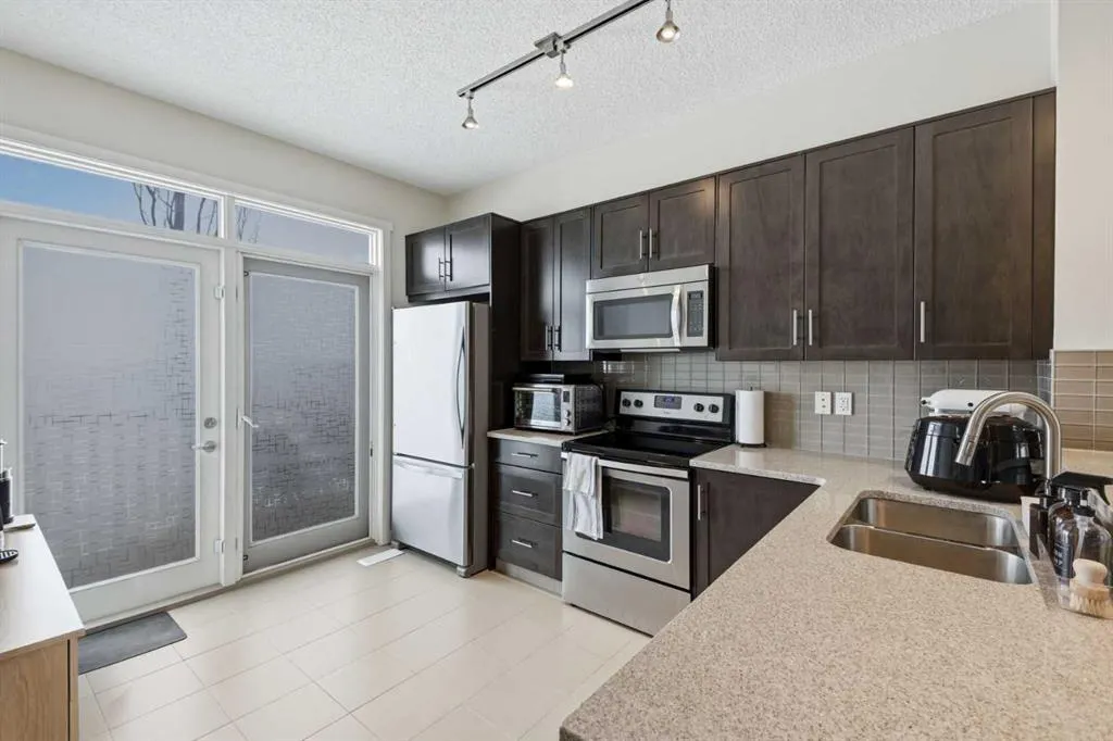 214 Nolanfield Villas NW