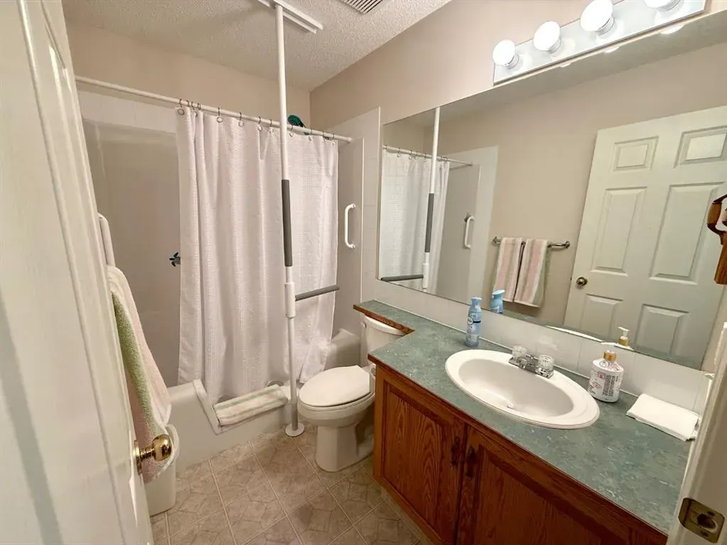 211 Baker Creek Place SW