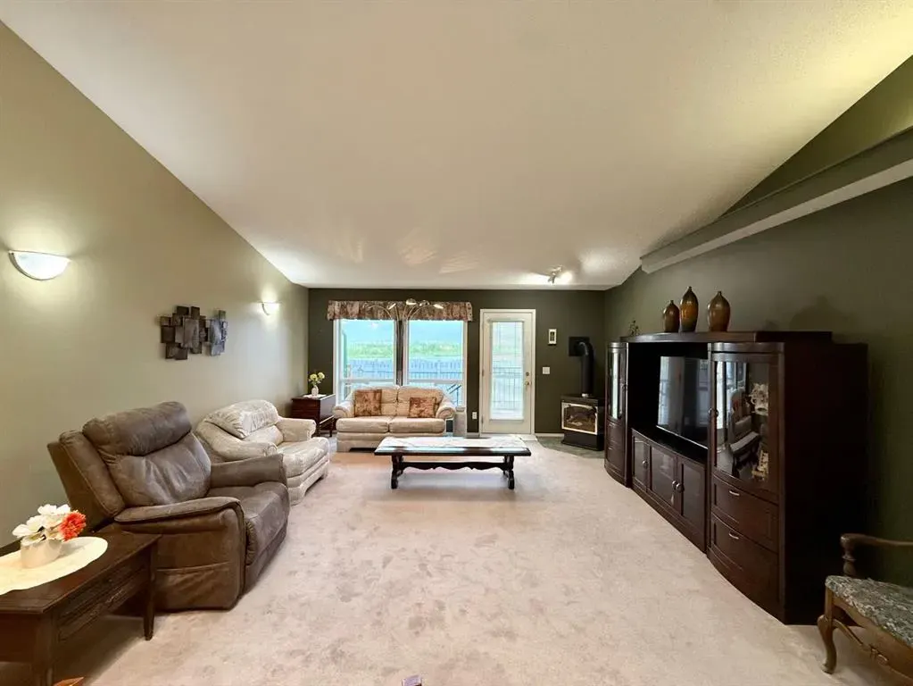 211 Baker Creek Place SW