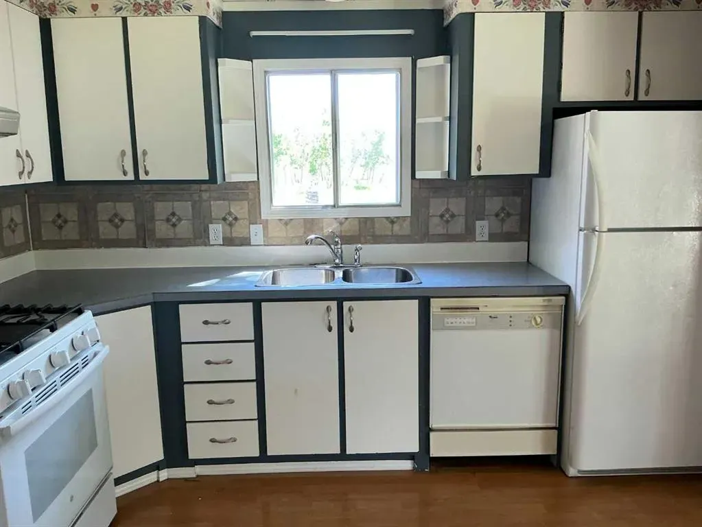 299 3rd Street SE