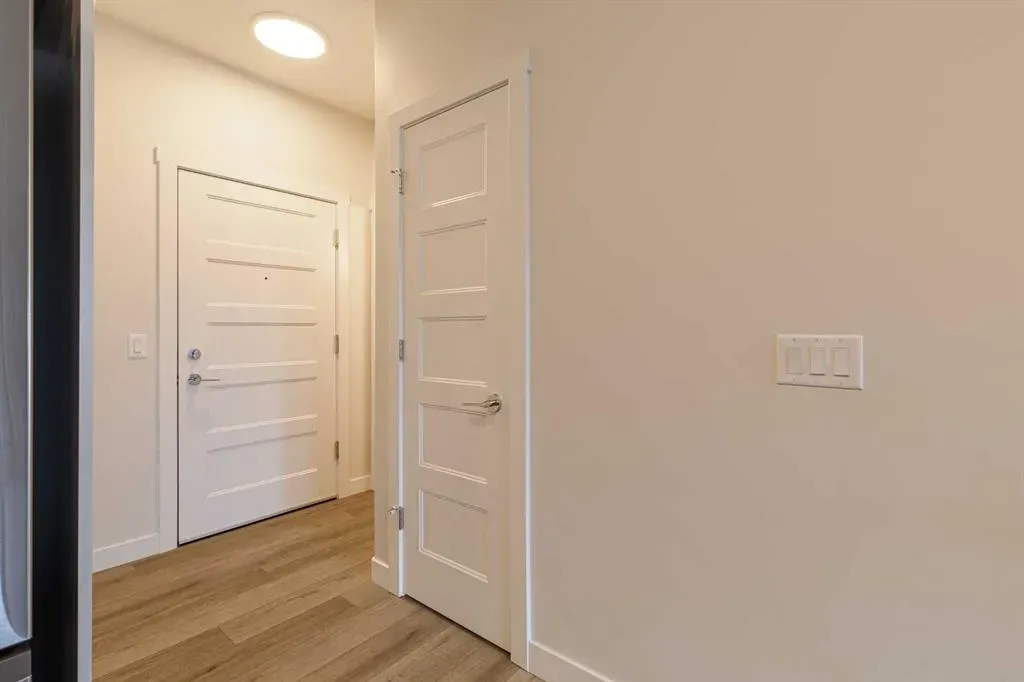 81 Arbour Lake View NW #1416