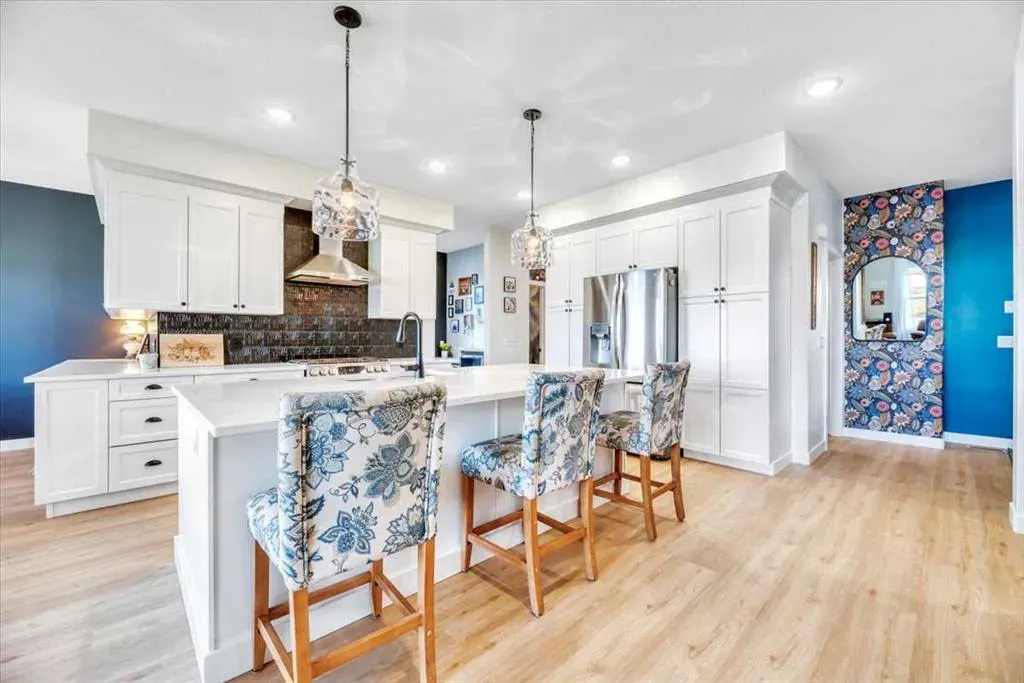 835 Lakewood Circle