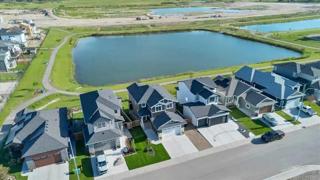 835 Lakewood Circle