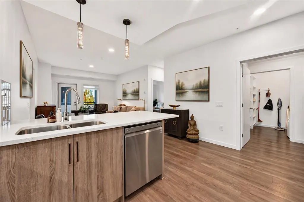 12 Mahogany Path SE #208