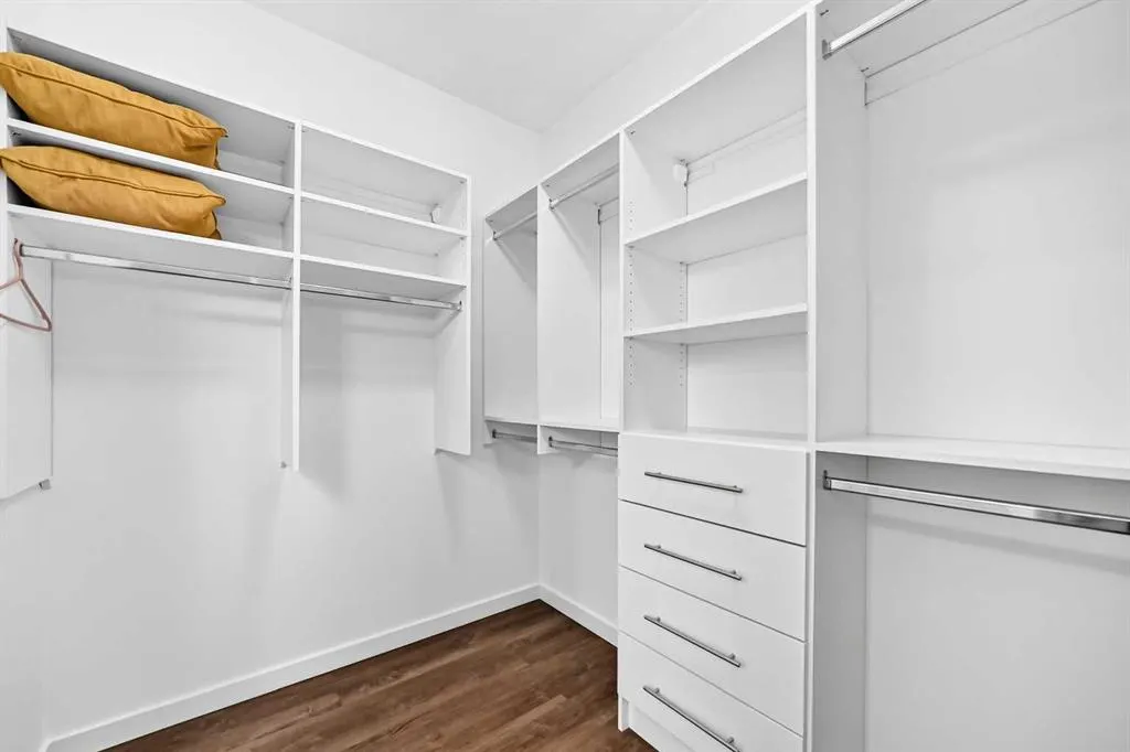 12 Mahogany Path SE #208