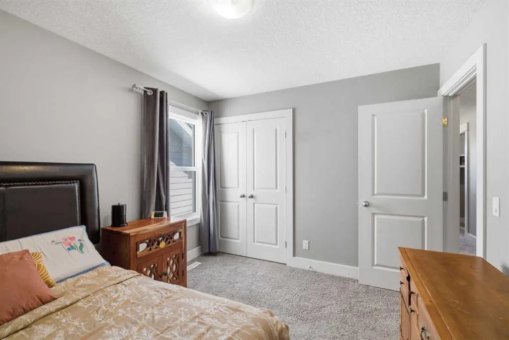 11 MARQUIS Crescent SE