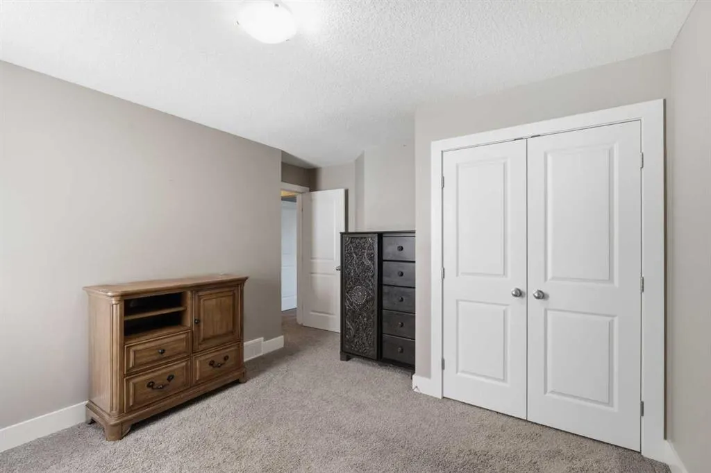 11 MARQUIS Crescent SE