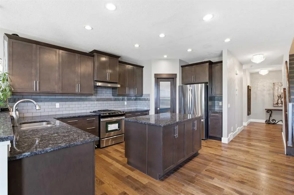 11 MARQUIS Crescent SE