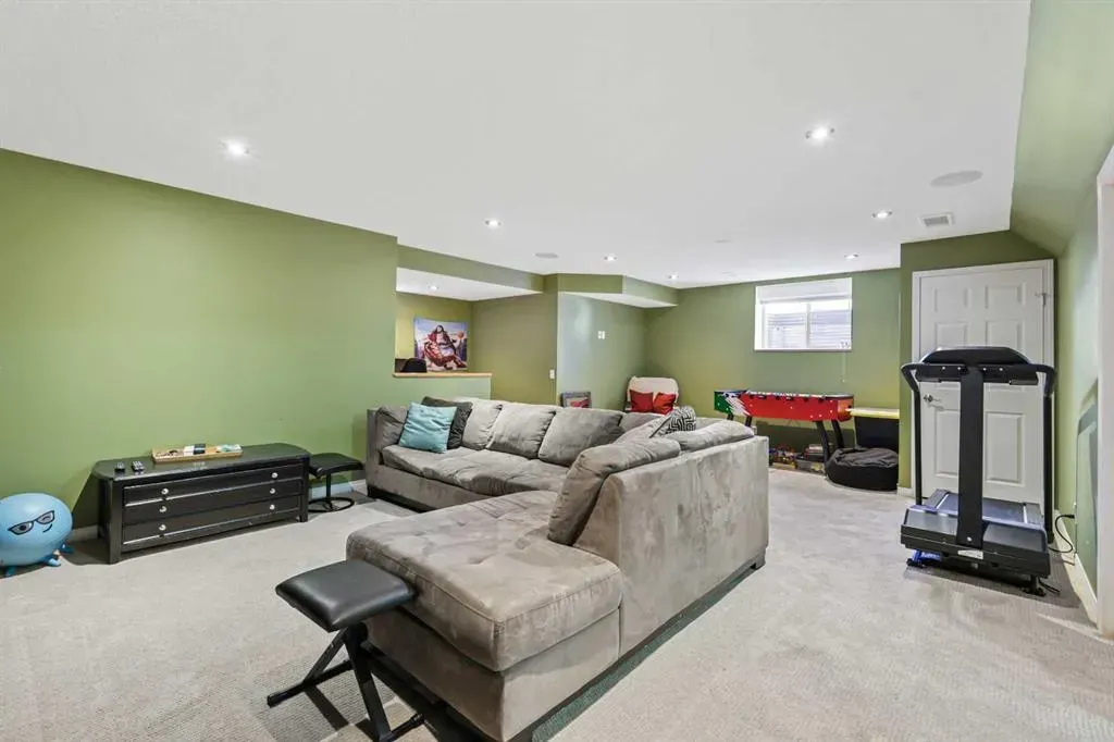 716 Boulder Creek Drive SE