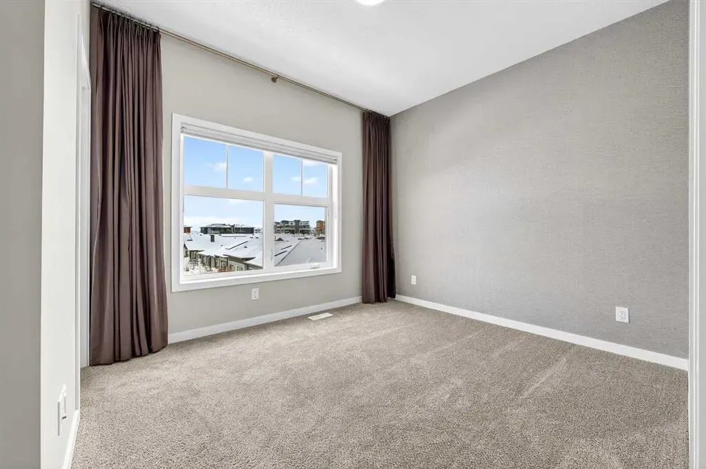 589 Mahogany Road SE