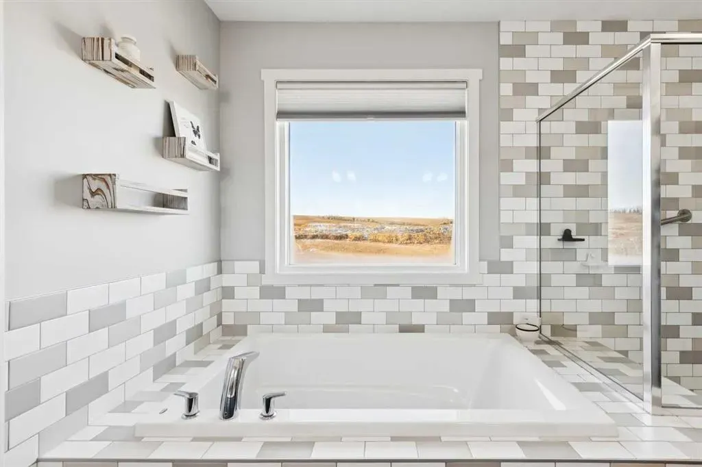 57 Crestridge Bay SW