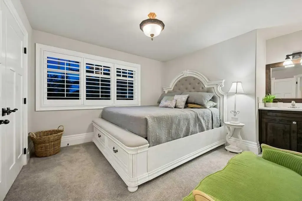 55 Bearspaw View