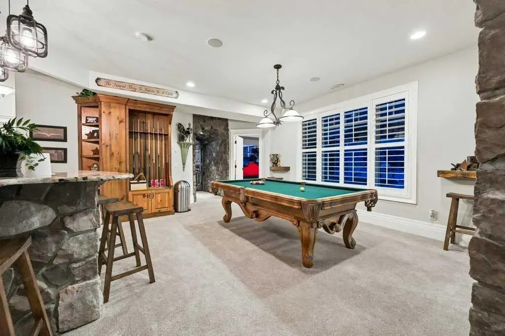55 Bearspaw View